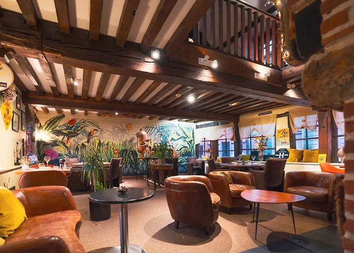 Logis Hotel & Restaurant - Les Hauts De Montreuil